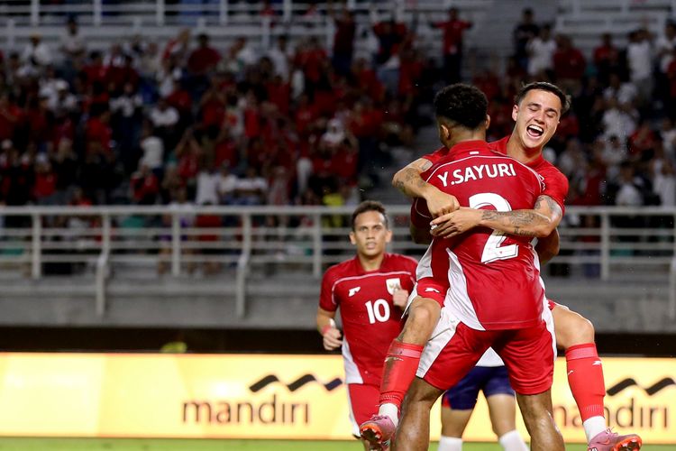 Pemain timnas Indonesia Eliano Reijnders usai menjebol gawang Taiwan saat laga FIFA Matchday yang berakhir dengan skor 6-0 berlangsung di Stadion Gelora Bung Tomo Surabaya, Jawa Timur, Jumat (5/9/2025) malam.