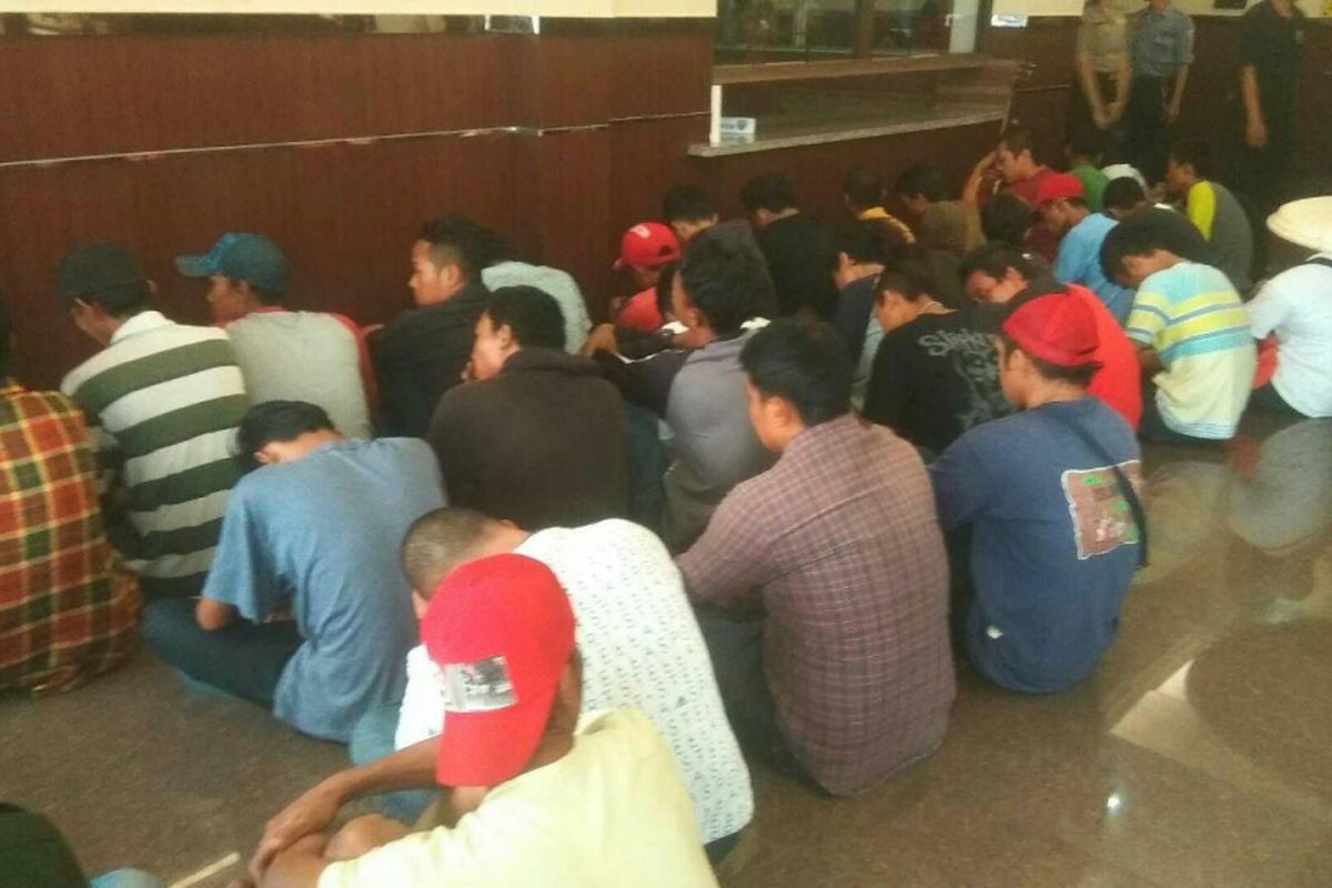 Preman yang ditangkap, dibawa ke Mapolrestro Jakarta Selatan, Selasa (5/9/2017).