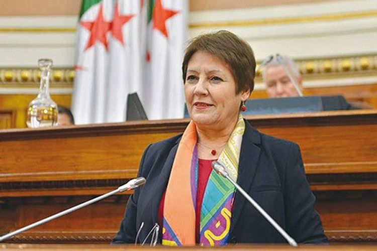 Nouria Benghabrit, menteri pendidikan Aljazair.