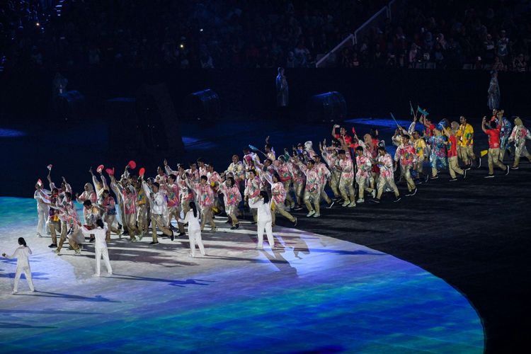 Defile atlet tiap negara menyemarakkan Upacara Penutupan Asian Games ke-18 Tahun 2018 di Stadion Utama GBK, Senayan, Jakarta Pusat, Minggu (2/9/2018).