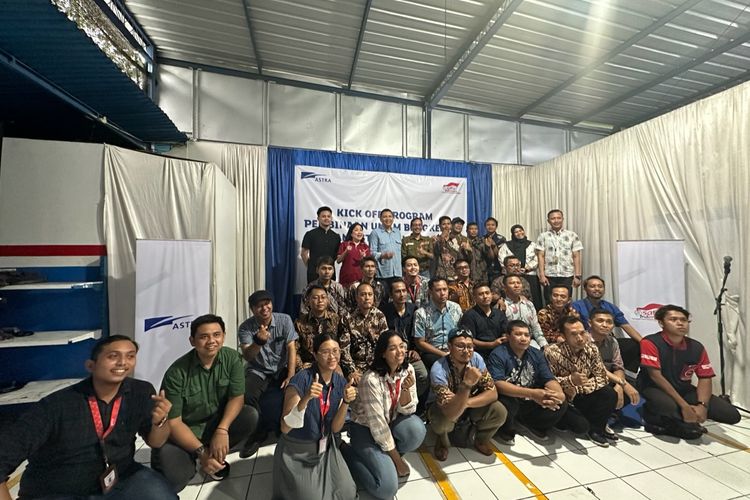Astra melalui Yayasan Dharma Bakti Astra (YDBA) meresmikan program pembinaan kepada 20 pelaku Usaha Mikro Kecil Menengah (UMKM) bengkel mobil di kawasan Solo Raya, Jawa Tengah. Program pembinaan tersebut ditandai dengan penandatanganan antara Sekretaris Pengurus YDBA, Ema P. Prasetia dan Pemilik Bengkel Plat AD Auto Service, Dwi Hartanto selaku perwakilan pengusaha bengkel mobil wilayah Solo Raya di Mojolaban, Sukoharjo, Jawa Tengah pada Selasa (11/11/2024).