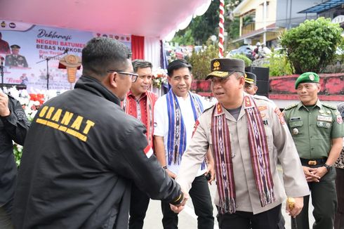 Pemuda Kampung Zona Merah Peredaran Narkoba di Ambon Deklarasi Anti-narkoba