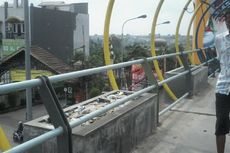 Jembatan Penyeberangan Depok Jadi Tempat Sampah