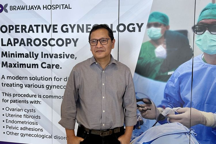 Dokter Spesialis Obstetri & Ginekologi Subspesialis Fertilitas, Endokrinologi, dan Reproduksi dr. Luky Satria, Sp.OG, Subsp.FER dalam acara Comprehensive Obgyn Service at Brawijaya Hospital Antasari, di Jakarta Selatan, Sabtu (13/12/2025).