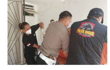 Soal Kakek Nenek Ditemukan Meninggal di Rumah, Mengapa Menempatkan ...