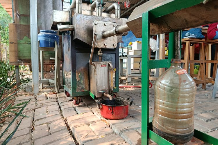 Dapat Dana Rp 100 Juta per RW, Warga Bekasi Beli Mesin Pirolisis untuk Olah Sampah Plastik