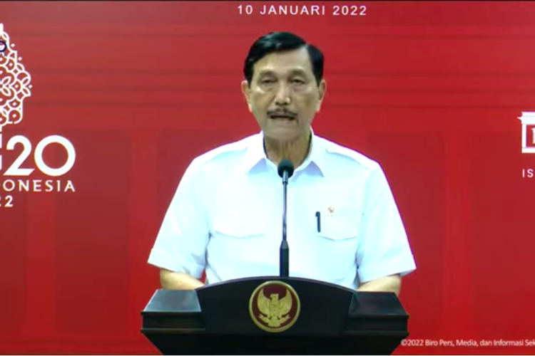 Menko Luhut saat memberikan paparan kondisi Covid-19 di Indonesia, Senin (10/1/2022). 