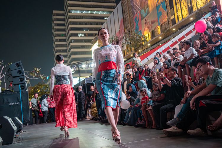Ellylle, salah satu brand lokal yang tampil di Trunk show Sarinah Festiloka 2025.
