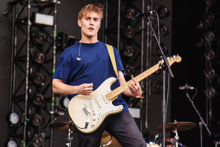 Sam Fender adalah musisi asal Inggris.