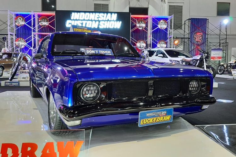 Mobil modifikasi Holden Premier untuk Lucky Draw di Indonesian Custom Show (ICS)