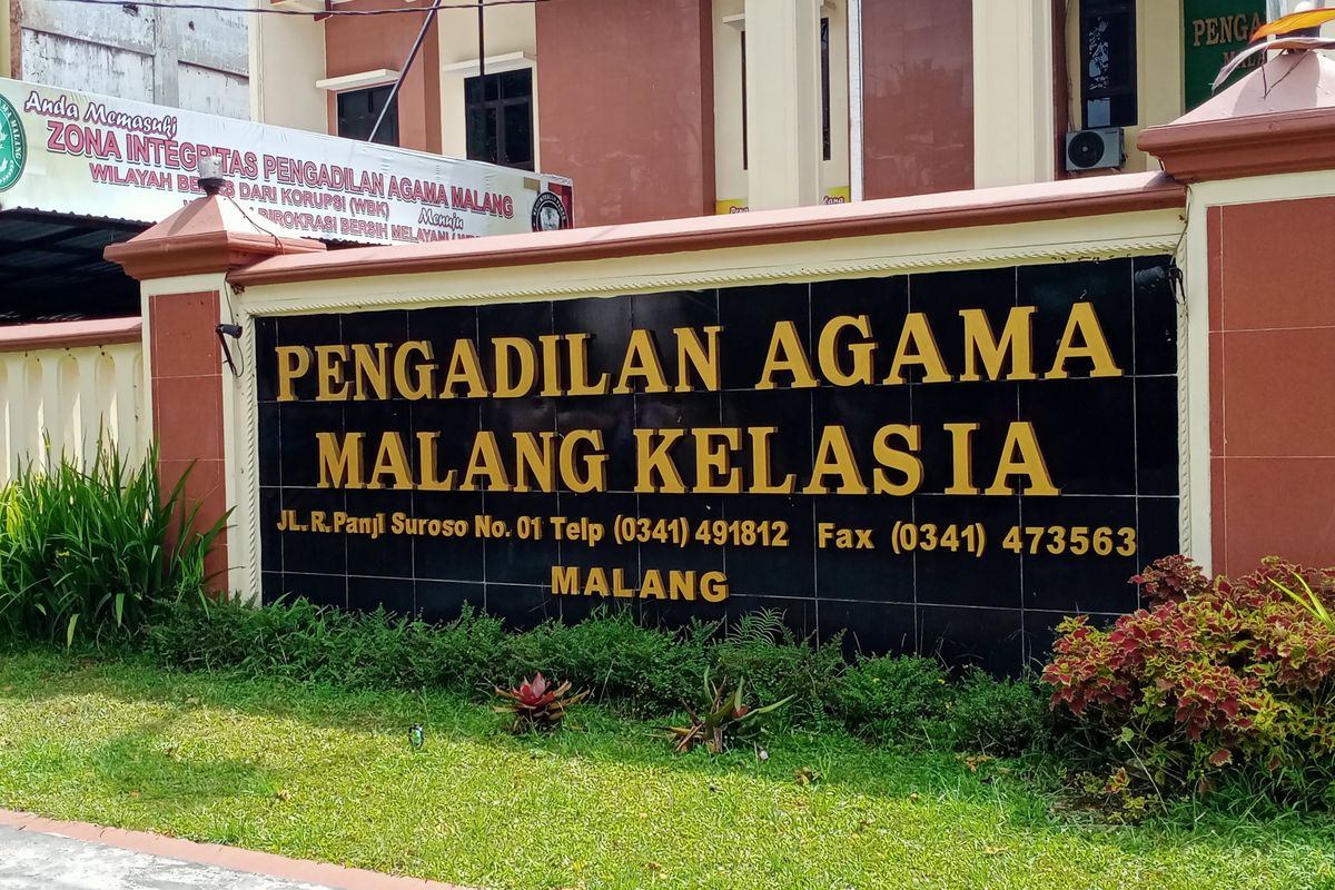 Kantor Pengadilan Agama Malang Kelas I A di Jalan Raden Panji Suroso Nomor 1 Polowijen, Kota Malang.