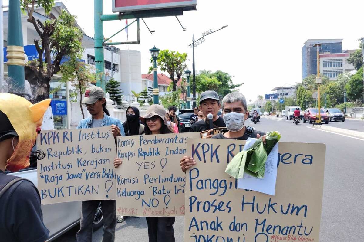 Aktivis Yogyakarta saat jalan mundur, Senin (2/9/2024)
