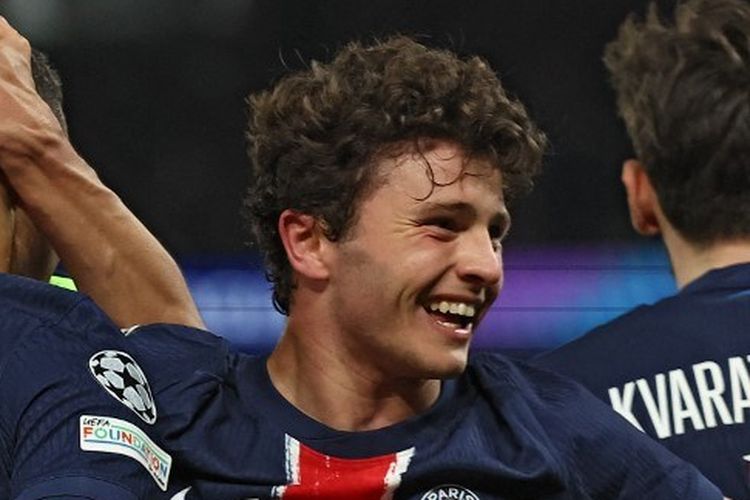 Joao Neves Terlecut Ronaldo, Bawa PSG Hancurkan Tim Lionel Messi