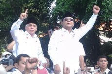 Jokowi-JK Tinggalkan KPU Naik Bajaj, Prabowo-Hatta Sapa Pendukung dari Atas Lexus