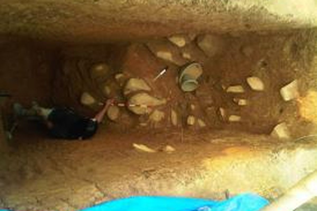 Tim peneliti Gunung Padang menemukan struktur yang diklaim sebagai bagian dari sebuah ruangan bawah tanah di situs tersebut. 