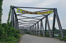 Jembatan Penghubung 2 Kabupaten di Aceh Miring dan Nyaris Ambruk