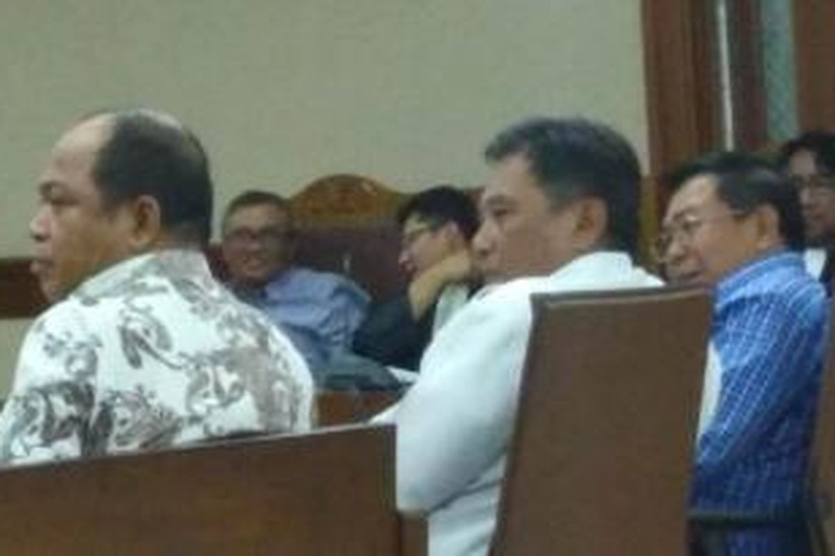 Tiga anggota DPRD yaitu Misan, Lucky Sastrawiria, dan Ahmad Nawawi jadi saksi sidang kasus uninterruptible power supply (UPS) di Pengadilan Negeri Jakarta Pusat, Jalan Bungur Besar Raya, Kamis (10/12/2015). 
