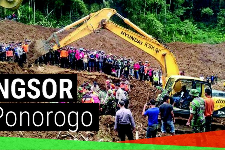 Alat berat tengah bekerja menggali timbunan tanah longsor di Dukuh Tingkil, Desa Banaran, Kecamatan Pulung, Kabupaten Ponorogo, Jawa Timur, Minggu ( 2/4/2017). Puluhan orang dilaporkan tertimbun.