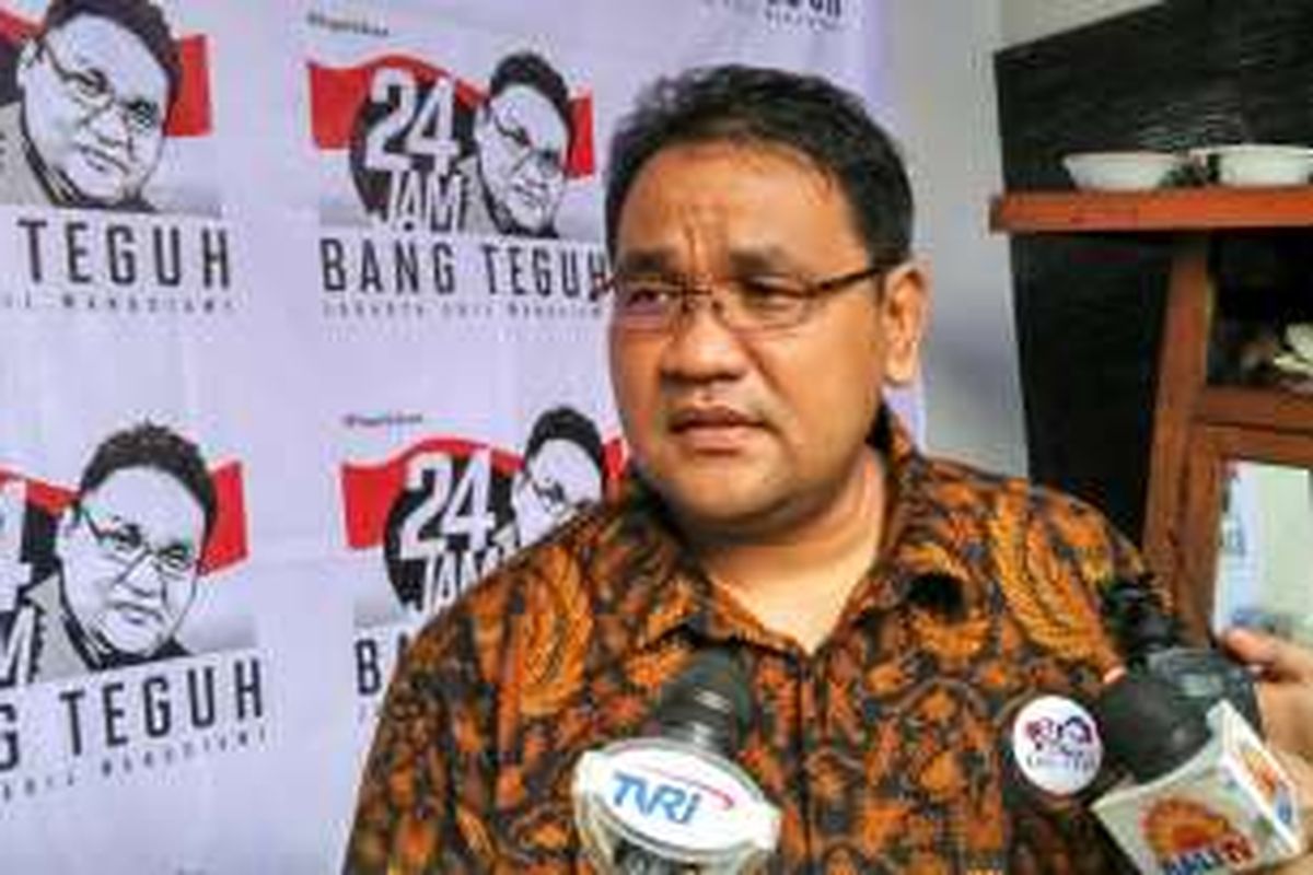 Bakal Cagub DKI Teguh Santosa di kediamannya, Perumahan Pondok Kopi, Jakarta Timur, Selasa (26/4/2016).