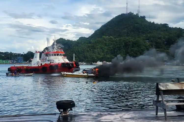2 Speedboat Terbakar di Dermaga Polairud Polda Papua: 1 Orang Luka, Api Diduga dari Percikan Ak