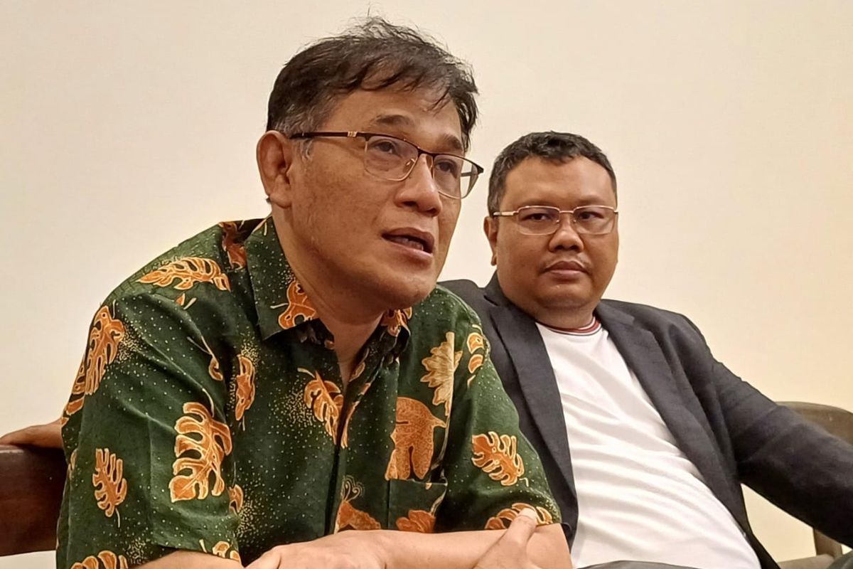 Ketua Dewan Pembina Relawan Prabowo Budiman Bersatu (Prabu) sekaligus Aktivis 1998, Budiman Sudjatmiko di kantor Relawan Prabu, Jakarta, Jumat (22/9/2023).