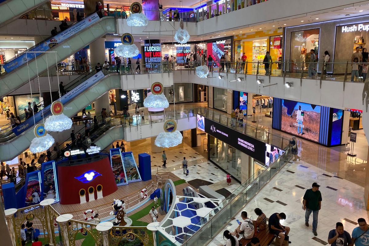 KALEIDOSKOP 2025: Rojali dan Rohana, "Hidupkan" Mal tapi Menguji Daya Beli