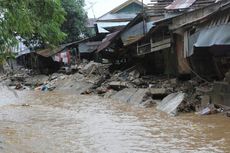 Ratusan Rumah di Ambon Masih Terendam Lumpur