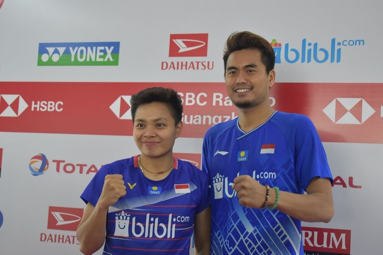 Tontowi Ahmad/Apriyani Rahayu usai pertandingan babak pertama Indonesia Masters 2020 di Istora Senayan, Jakarta, Rabu (15/1/2020). 