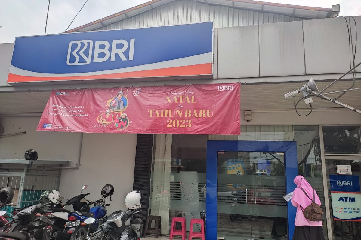 Kode Bank BRI ke BCA adalah 014, sementara kode transfer Bank BRI ke BCA Syariah adalah 536.