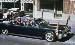 Mobil yang Digunakan JFK Saat Ditembak Akan Dilelang 