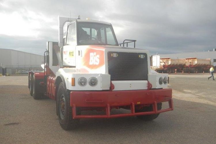 Kendaraan berat truk trailer 160 ton per unit dari Bis Industries untuk kerja sama dengan PT Gunung Bara Utama (GBU).