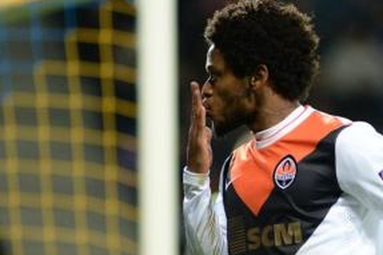 Striker Shakhtar Donetsk asal Brasil, Luiz Adriano.