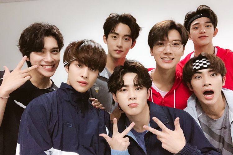 Grup unit dari NCT yang berbasis di Tiongkok, WayV.