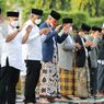 Gabung Bareng Warga, Ganjar Shalat Idul Fitri Berjemaah di Simpang Lima Semarang