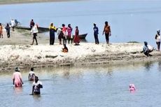 Hendak Divaksin Covid-19 oleh Petugas, Warga Desa India Lari dan Lompat ke Sungai 