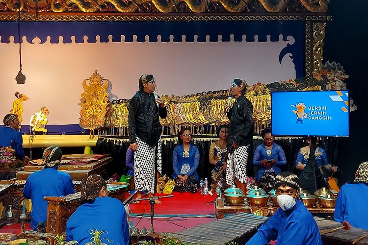 Pertunjukan wayang kulit di studio TVRI Jawa Tengah, 18 September 2021