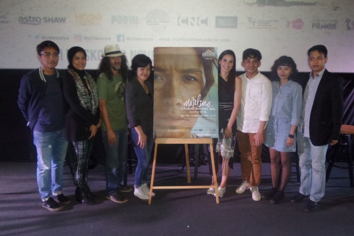 Peluncuran poster film Marlina si Pembunuh dalam Empat Babak di CGV Cinemas Grand Indonesia, Jakarta Pusat, Senin (25/9/2017) sore.