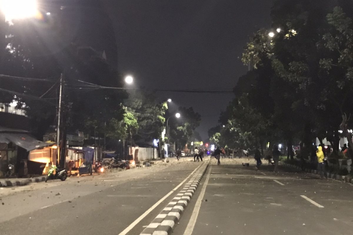 Tawuran terjadi di Jalan Pancoran Raya, Pancoran, Jakarta Selatan pada Ranu (17/3/2021) malam.