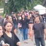 Isak Tangis Iringi Pemakaman Asri Obed, Diduga Dibunuh KKB di Yahukimo