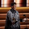 Jon Batiste Tampil Memukau Bawakan Lagu Freedom di Grammy Awards 2022