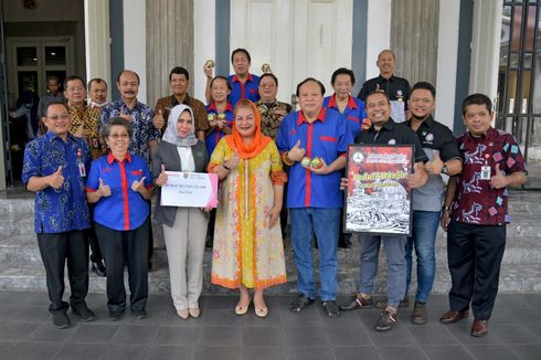 Terima Bantuan untuk Korban Banjir, Plt Wali Kota Semarang: Alhamdulillah Banyak Masyarakat Peduli 