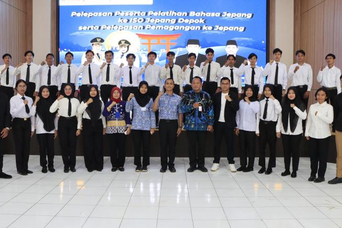 Pelepasan 28 peserta pelatihan dan pemagangan ke Jepang di Aula Disnaker Tangerang, Kamis (26/3/2026).