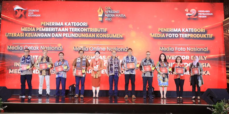 Kompas.com meraih penghargaan dari Otoritas Jasa Keuang (OJK) sebagai Media Online Nasional Terkontributif Literasi Keuangan dan Perlindungan Konsumen.