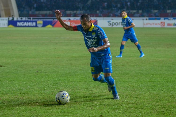 Supardi, legenda sekaligus kapten Persib yang tampil di musim 2019. Musim Liga 1 2021-2022 adalah tahun terakhirnya berseragam Maung Bandung. 