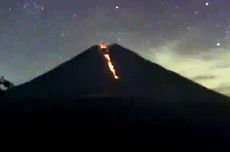 Gunung Semeru Kembali Semburkan Lava Pijar, Warga Diimbau Waspadai Banjir Lahar