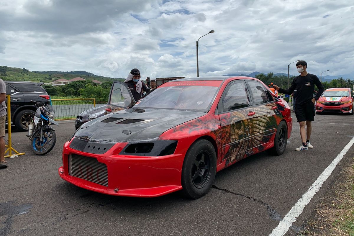 Mitsubishi Lancer Evolution VIII tunggangan Stefen Teo di Sirkuit Sentul (28/11/2021).