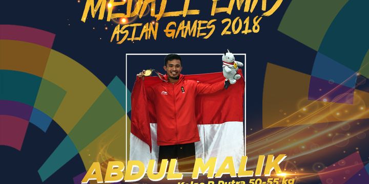 Pesilat Indonesia Abdul Malik berpose usai penyerahan medali emas kelas B  Putra 50-55 kg Asian Games 2018 di Padepokan Pencak Silat Taman Mini Indonesia Indah (TMII), Jakarta, Senin (27/8/2018).