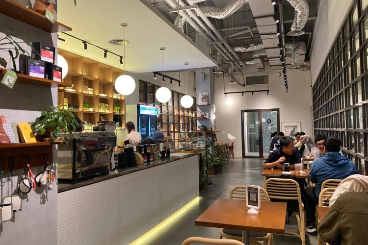 Kedai Kopi Aloo di dalam Gramedia Jalma di kawasan Blok M, Jalan Melawai 3, Kebayoran Baru, Jakarta Selatan.