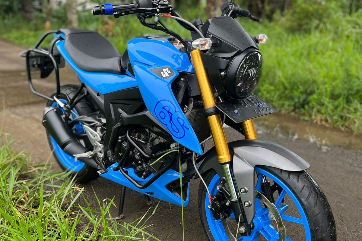 Modifikasi Suzuki gsx-s150 bergaya GSX-8S 