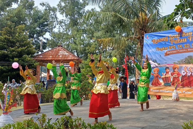 Seni Jadi Media Pelajar di Pulau Tidung Berkreasi dan Latih Percaya Diri